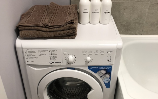Svetlaya I Uyutnaya Studiya V ZhK Stary Tsentr Apartments