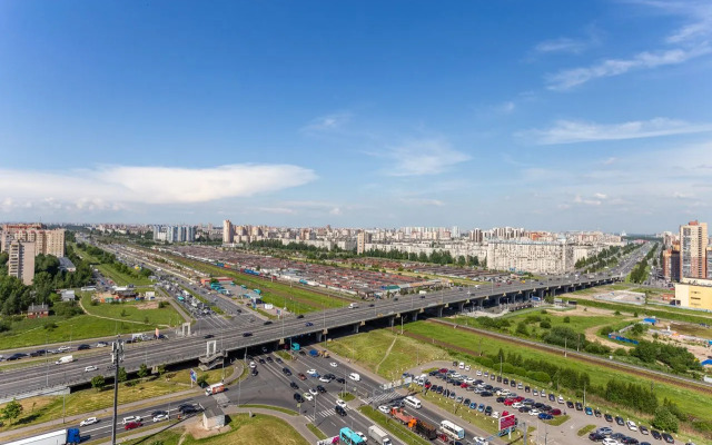 S Otlichnym Vidom Na Gorod Pryamo U Metro Apartments