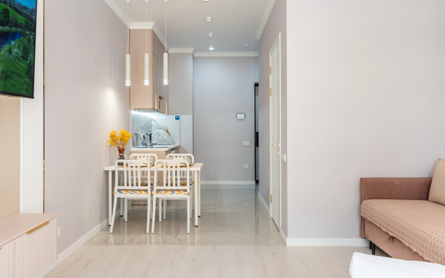 Апартаменты Студия Ferrero Rocher в центре рядом c ТРЦ (274)