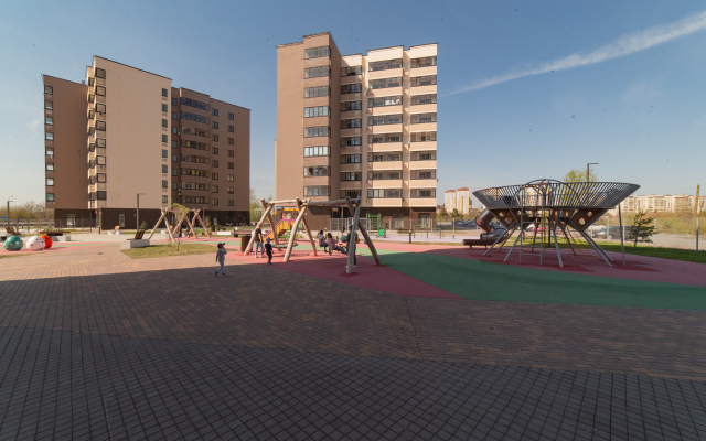 Rest Salute with a swing Apartments