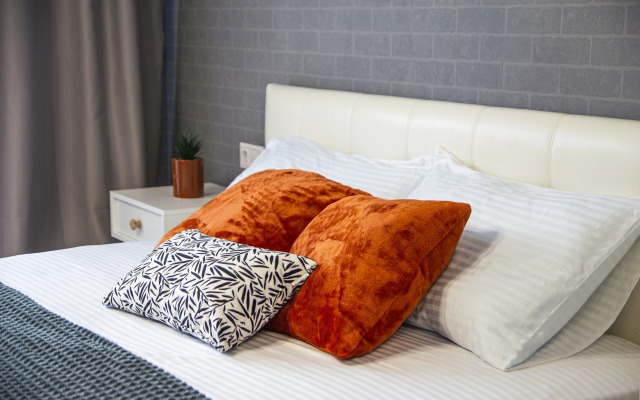 Sovremennaya Studiya Ryadom S Parkom Yunnatov Apartments