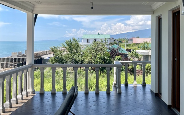 Mayna Villa