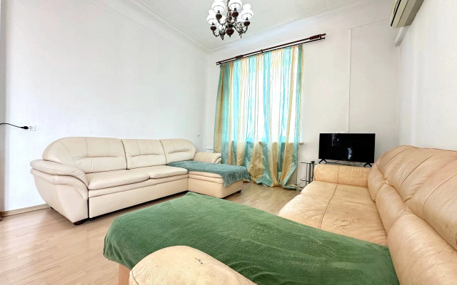 Квартира трехкомнатная в центре на Советском напротив Администрации