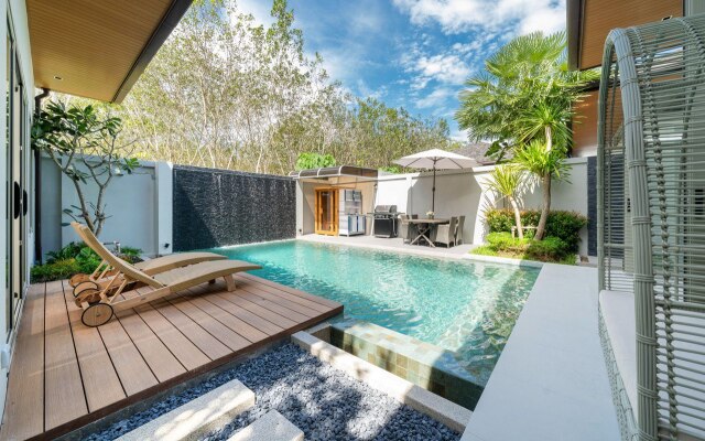 3 Spalni S Sobstvennoy Saunoy I Privatnym Basseynom Villa