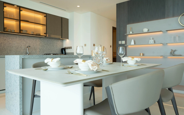 Keyrock Sea & Palm Views Apartments