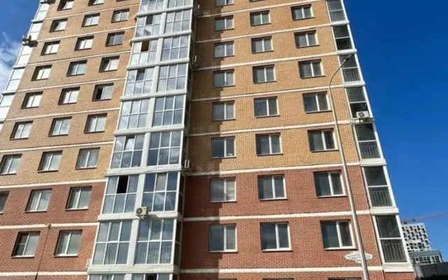 Kvartira 2-h komnatnaa Kvartira v Stile LOFT s panoramnoj lodziej