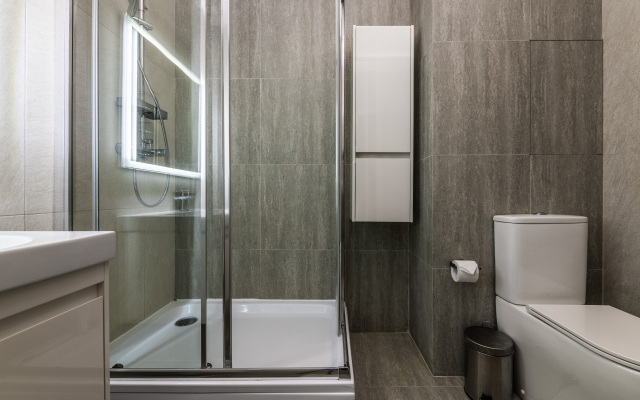 Oplot - Uluchshennyj lyuks s terrasoj 1 Apartments