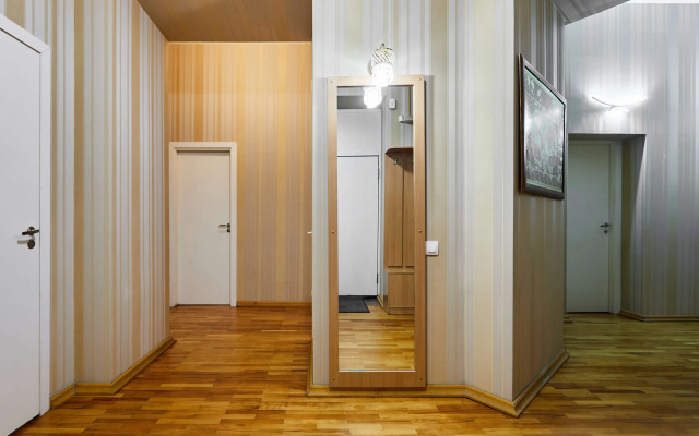 Flatstay S Erkerom I Vysokimi Potolkami Apartments