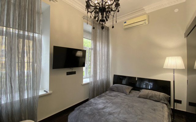 Dizaynerskaya V Tsentre Yaroslavlya Flat