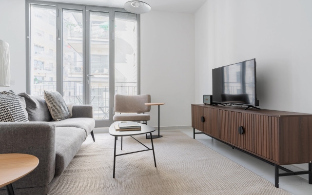 Blueground at Florentin ID25 Apartments