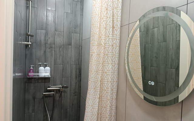 Neobychnye Na Lomonosova 16 Apartments