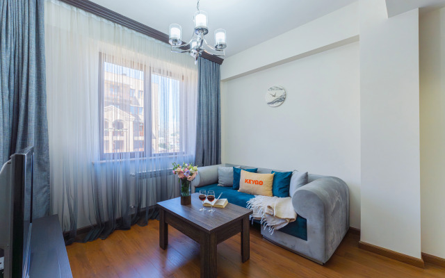 KeyGo #0099, 1 Bedroom, Balcony, Near National Gallery Apartments