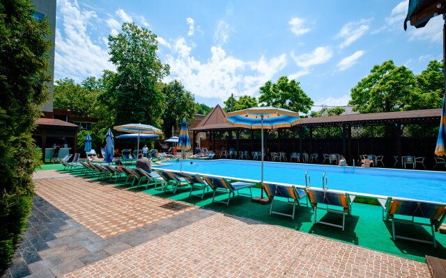 Kiparis Hotel