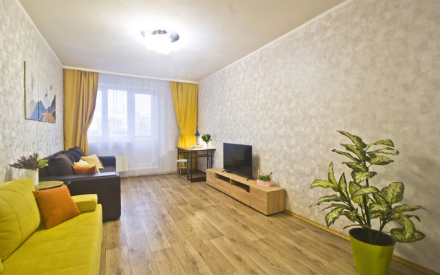 Uyutnaya Trekhkomnatnaya Vozle Metro Proletarskaya Flat