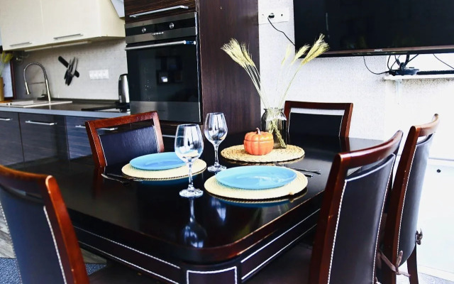 Na Pereulke Rakhmaninova 39/12 Flat