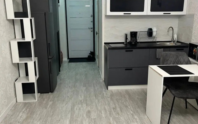 Studiya na Strelkovoy 18 Flat