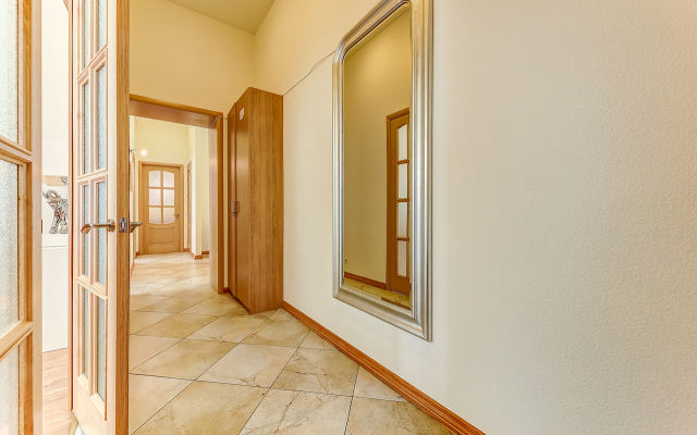 Апартаменты на Итальянской 37