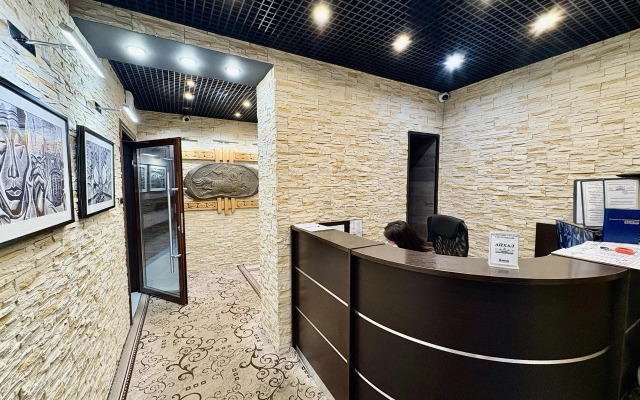 Отель Айхал