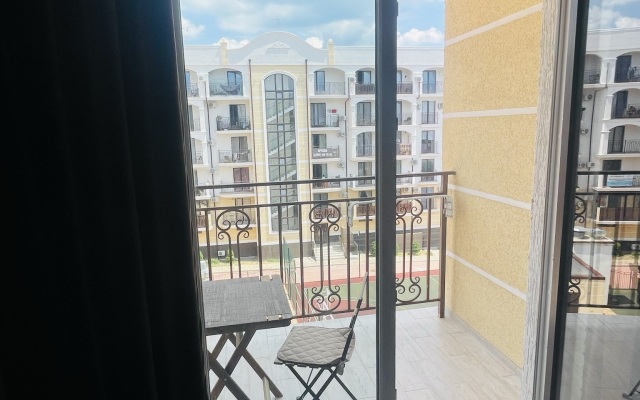 Апартаменты на Счастливом переулке