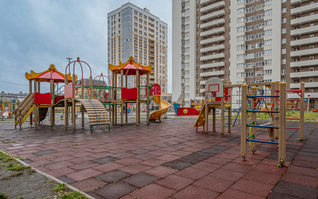 498 Na Uspenskom Prospekte Apartments