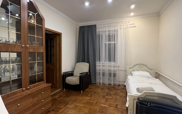 Bolshoy Dvukhetazhny s Mangalnoy Zonoy Private House
