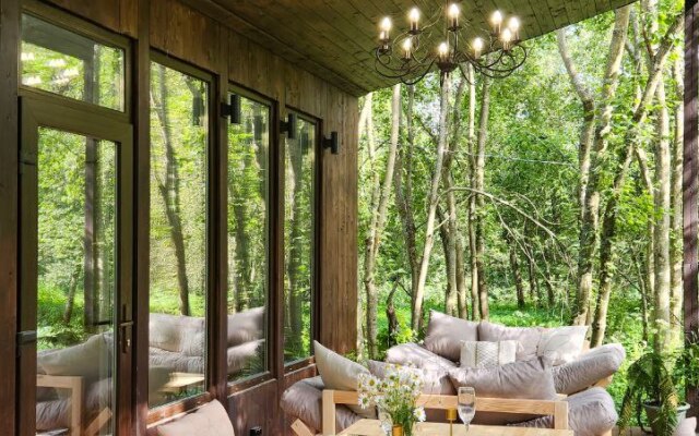 Zhivopisniy ostrov Glamping