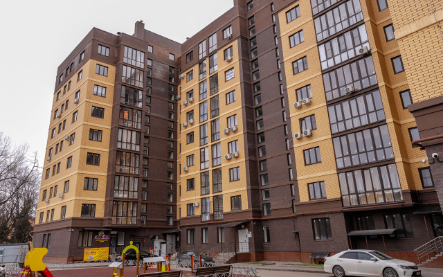 Na Pervomajskoj 70/66 SutkiRu Flat