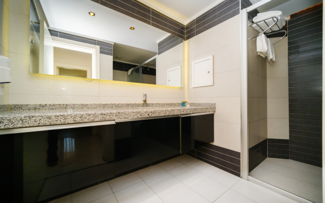 Delfino Boutique Apart-Hotel