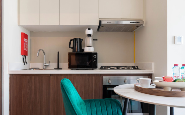 Keyrock Living Lakeview Luxury at Reva Residence Apartments