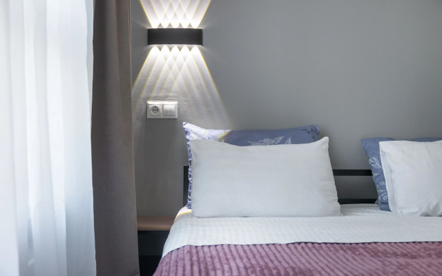 Studiya Na P. Romanova Apartments