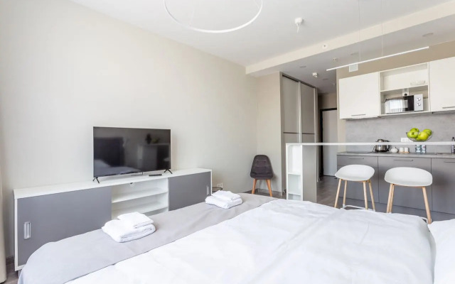 S Otlichnym Vidom Na Gorod Pryamo U Metro Apartments