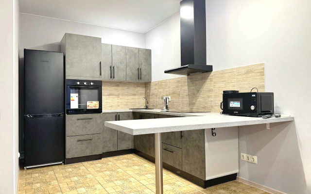 Квартира трехкомнатная на Притомском рядом с Кадетским училищем