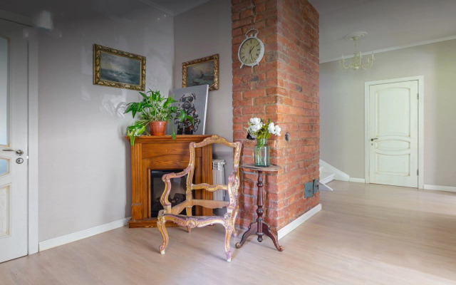 Частный дом 8-к 250 м²