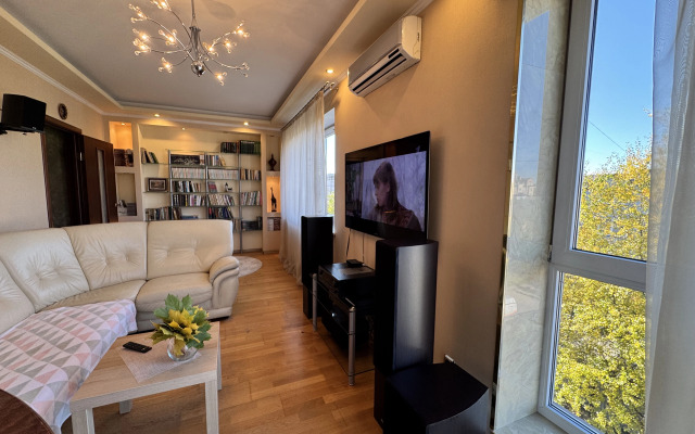 Апартаменты Трёхкомнатные на Римской