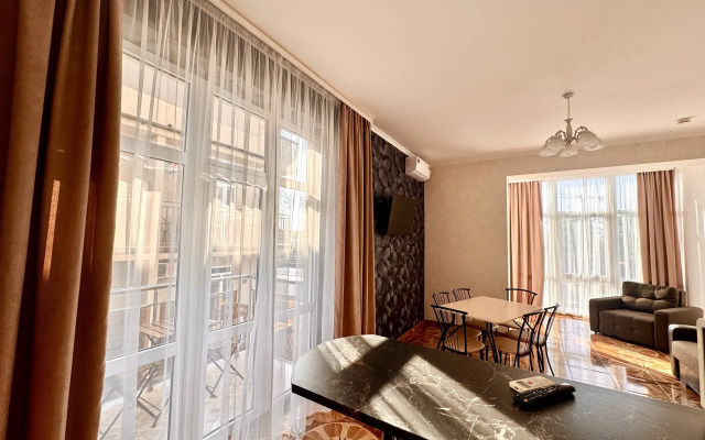 Gostevoy Dom Diamond Guest House