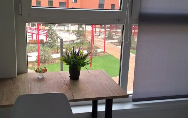 Shikarnaya studiya v novom dome Apartments