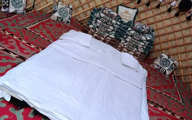 Ночлег и завтрак (B&B) Eco House "QUMUSH YURT"