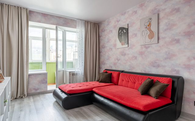 Vozle Kremlya Flat