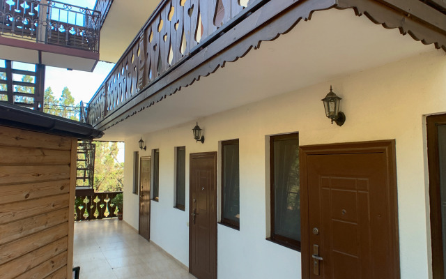 Shalyapin House Guest House