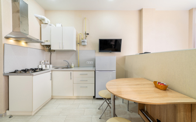 Komfortnaya studiya na 5m etazhe s vidom na gory Flat