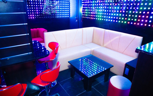 Отель Age International