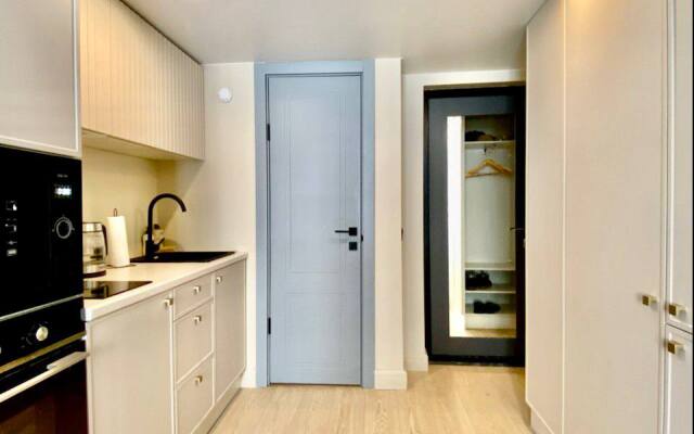 Stilnye Zhk Loft Roschinskaya 10 Apartments