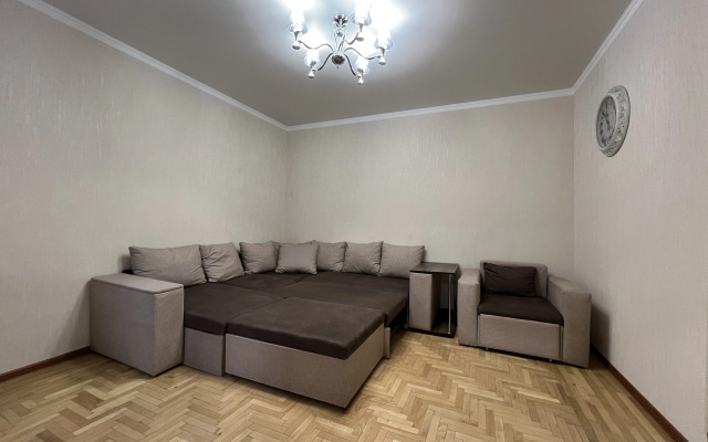 Uyutny s Mangalom  v Tsentre Kislovodska Private House