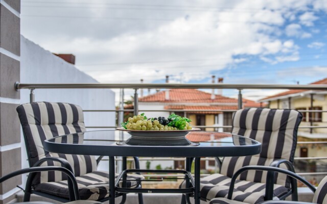 Anneta's House Apartments