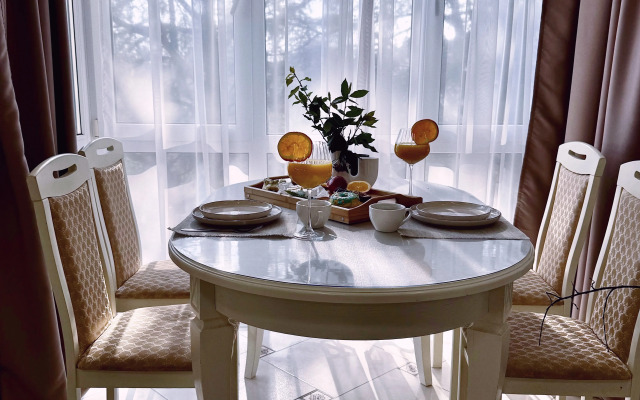 Milaya Dvushka Na Tsvetnom Bulvare Flat