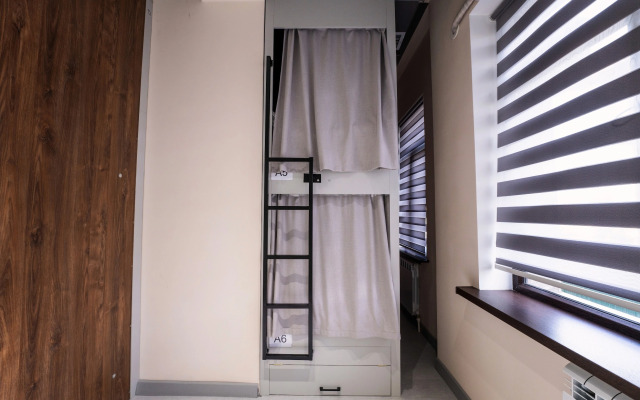 Qlife Hostel