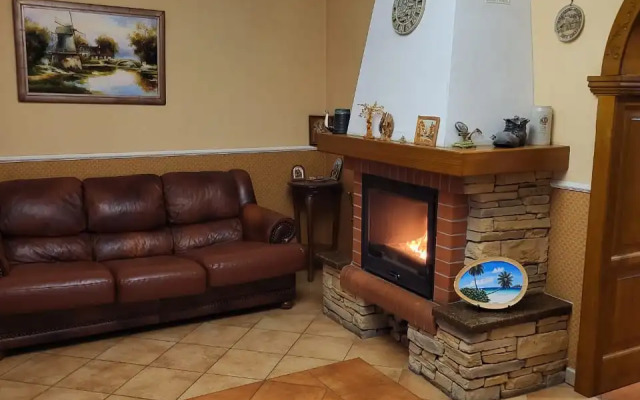 Частный дом Большой дом возле Светлогорска