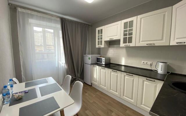 Ryadom S Yakht Klubom Admiral Flat