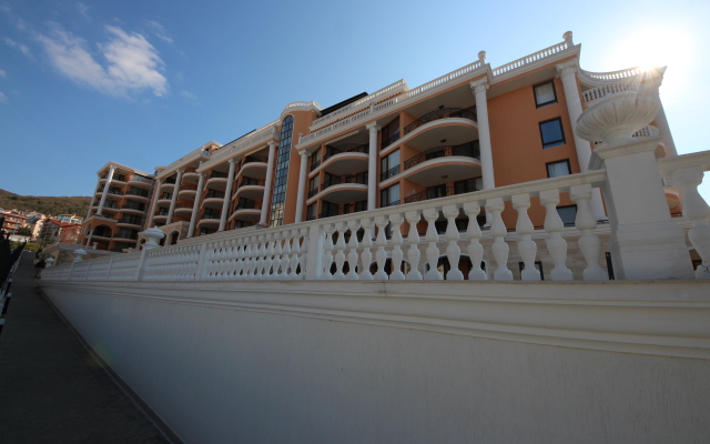 Admiral-Menada Apart-hotel
