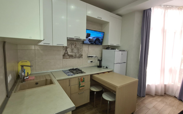 Na Beregu Chernogo Morya Flat